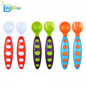 High Quality Easy Carry Baby Utensils Baby Spoons Plastic First Spoon and Fork Set For Dining