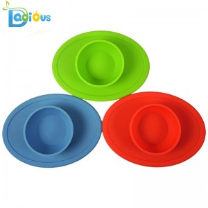 Baby Feeding Set Food Grade Silicone Bowl One-piece Silicone Placemat Suction Baby Bowls